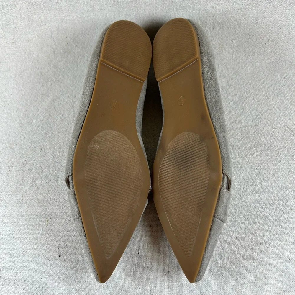 Journee Collection Women’s 8 Gray 'Winslo' Flat - Picture 7 of 9